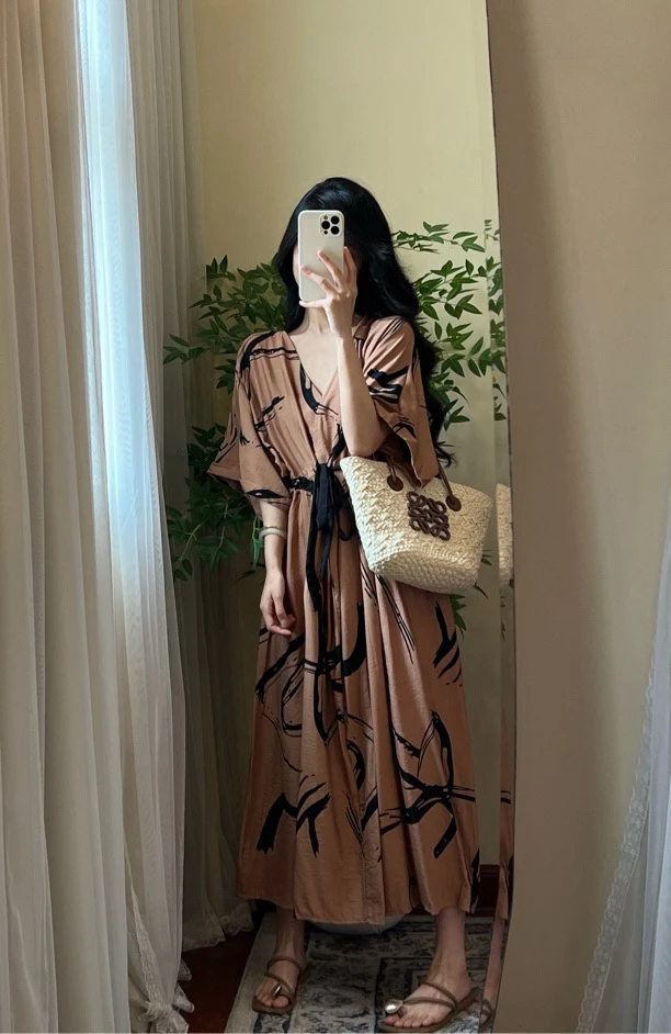 【ROUROU】落日花海｜水墨画印花抽绳V领拼接气质长裙Ro-2396