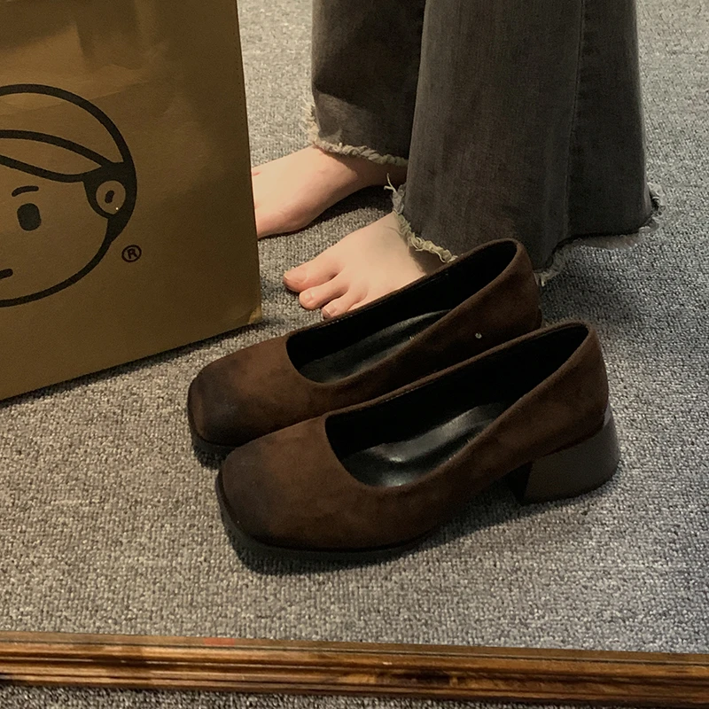 贾不假方头单鞋女款2025春季新款时尚法式复古粗跟气质浅口豆豆鞋