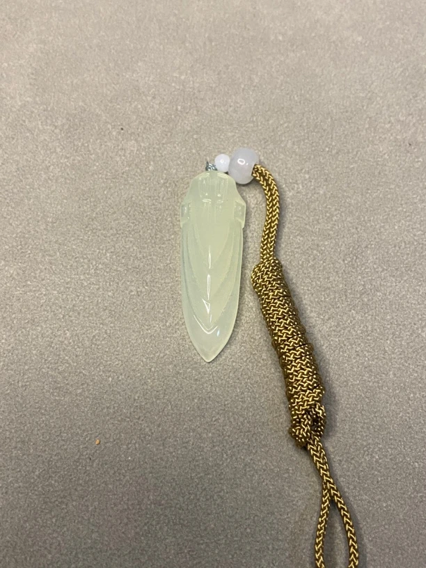 精美岫玉手工雕刻八刀金蝉挂坠