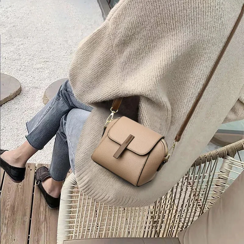 2025新款潮高级质感时尚大气百搭女包荔枝纹轻便撞色单肩斜跨小包