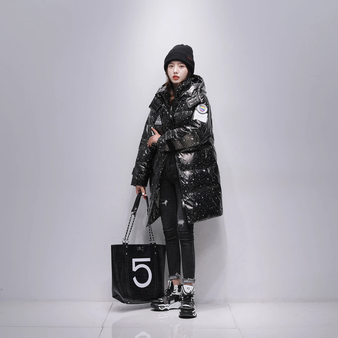 XB21251 羽航之家2023年雪花印花时尚休闲保暖羽绒服