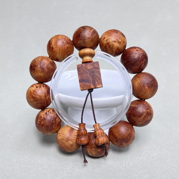 崖柏2.0*12颗陈化老料带留疤文玩手串