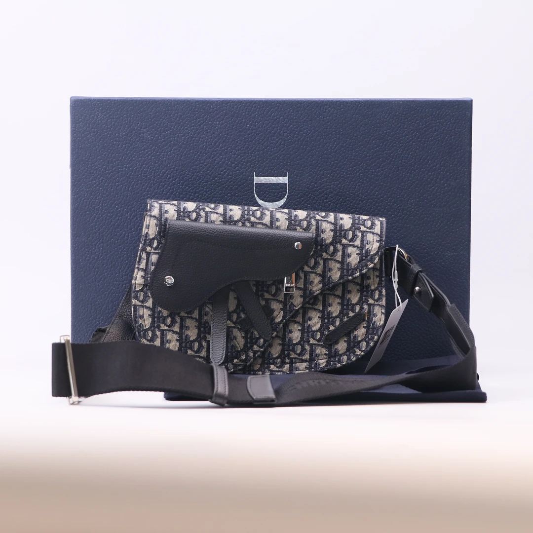 99新 Dior/迪奥 Saddle系列经典老花满印刺绣马鞍包