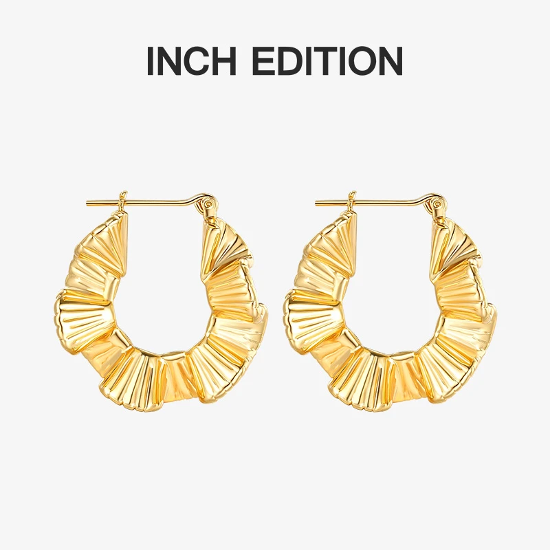 INCHEDITION 铜合金合成锆石耳饰 波浪环圈复古耳环