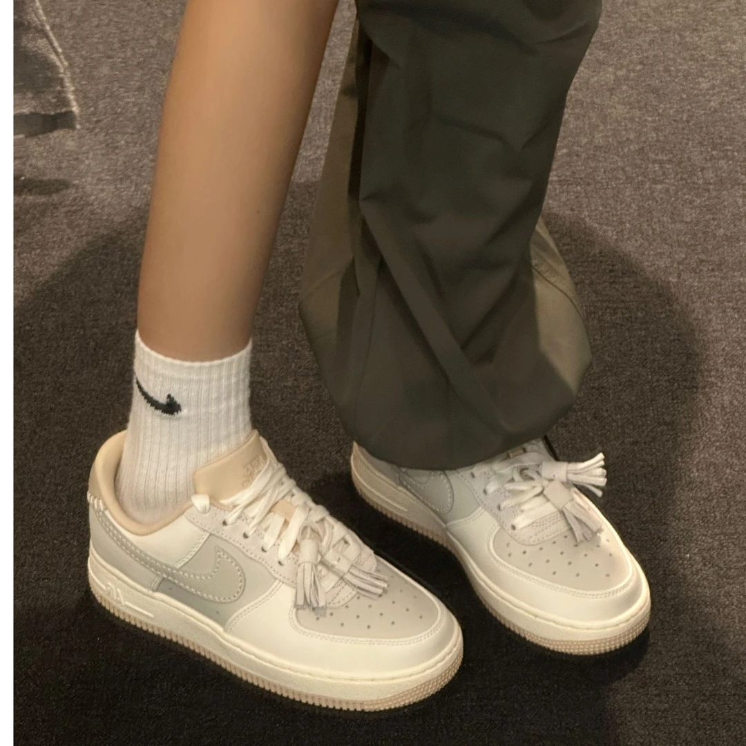 NIKE/耐克WMNS AIR FORCE 107空军一号休闲鞋HV1813-001