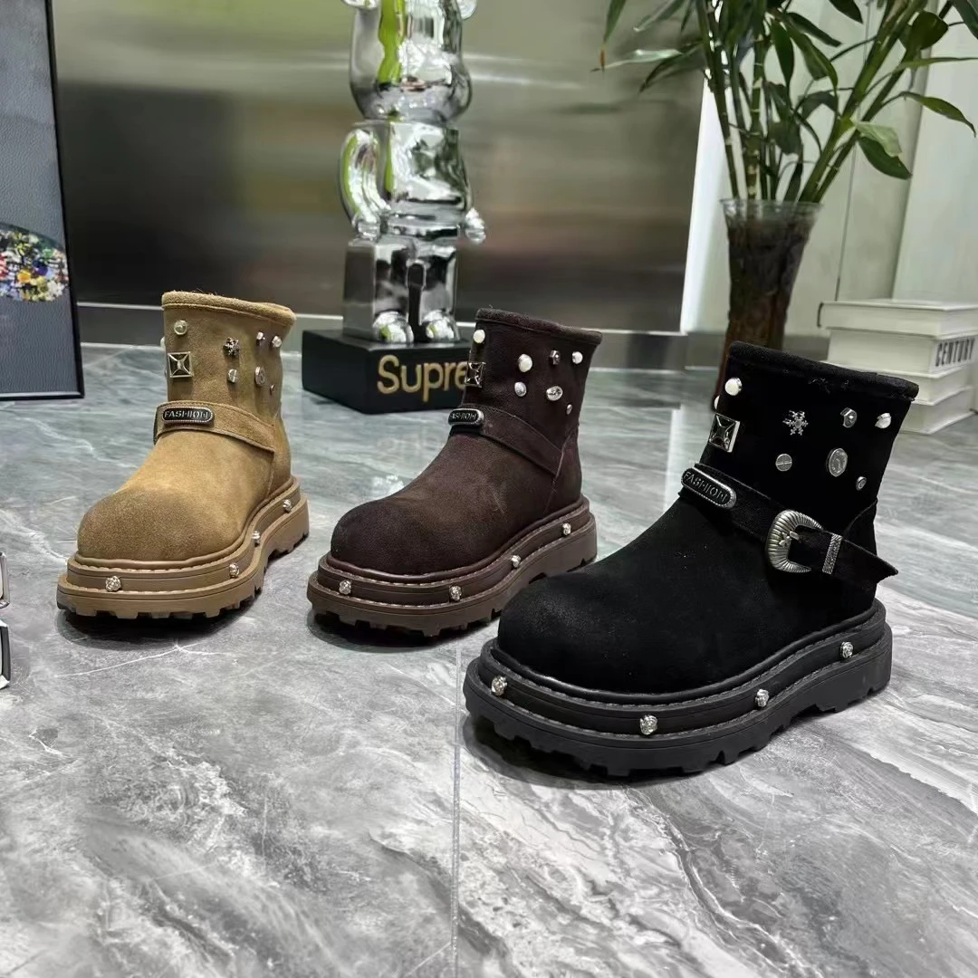 广州欧货设计师磨砂皮冬季勋章小众轻奢防滑5厘米时尚马丁靴877-2