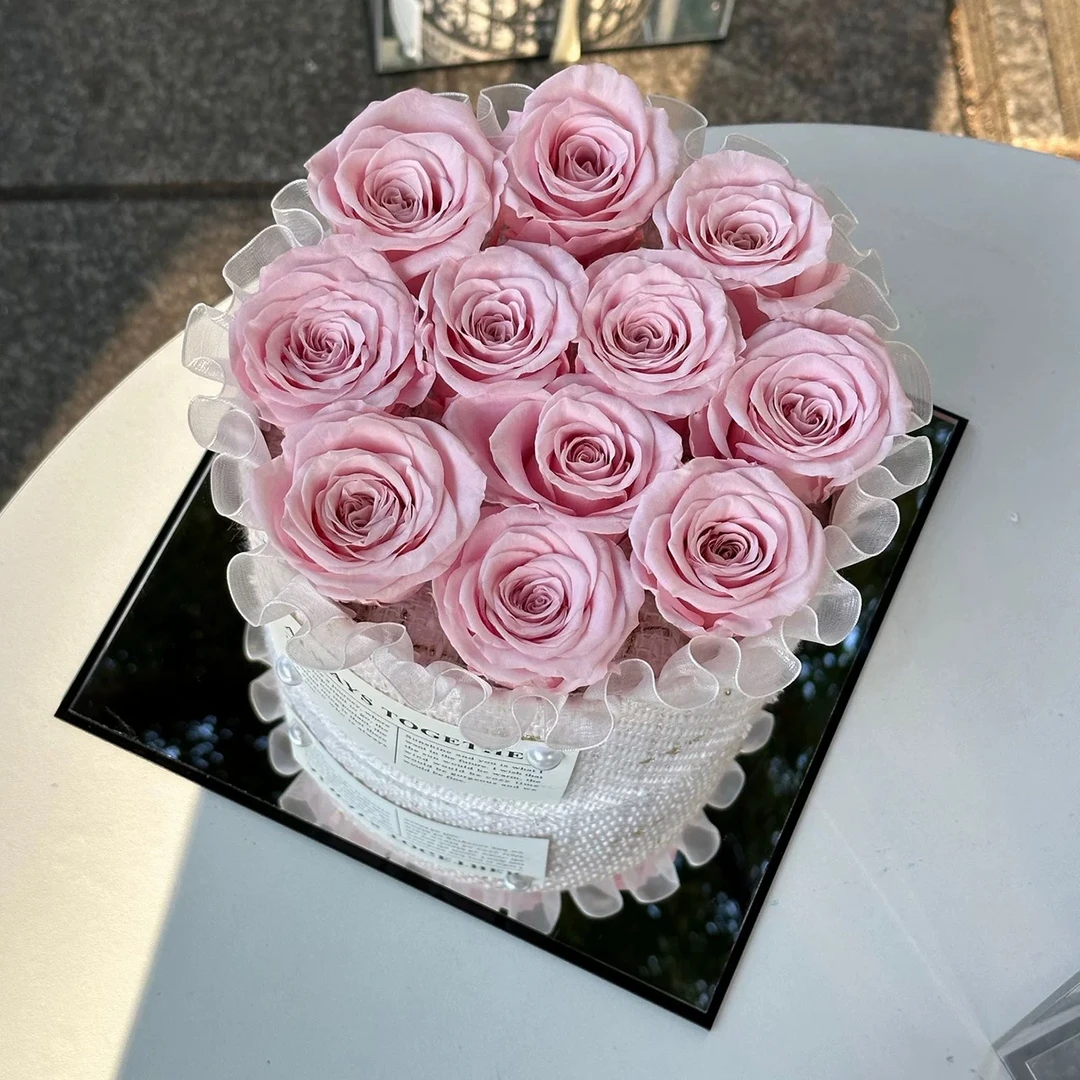 永生花玫瑰小香风抱抱桶礼盒玻璃罩送女朋友闺蜜生日礼物情人节