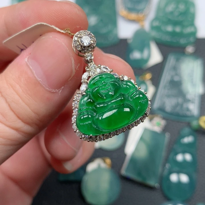 翡翠颈饰未镶嵌翡翠