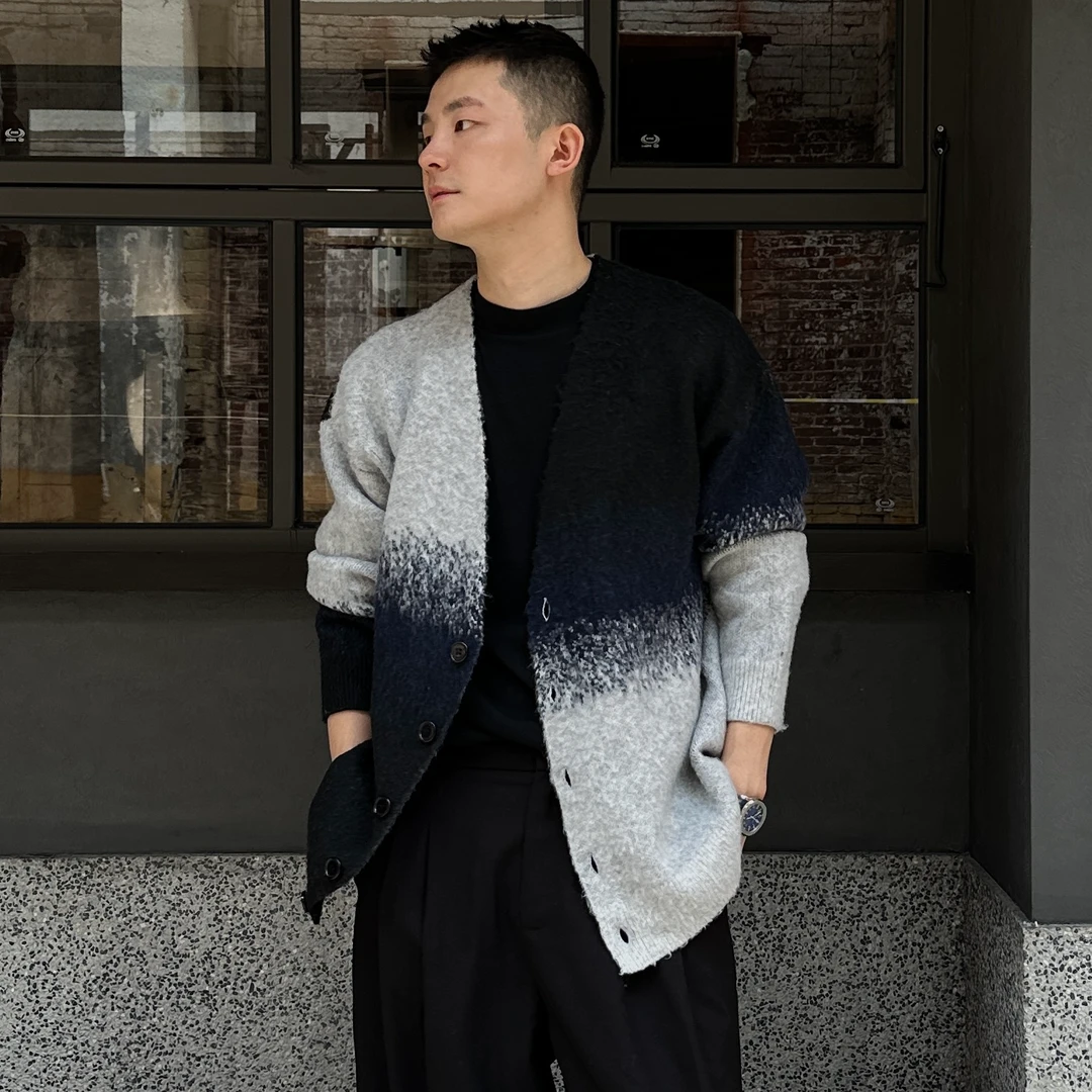 【City系列·苏黎世】绵羊毛无领单颗扣深V领男士针织衫内搭毛衣撞色