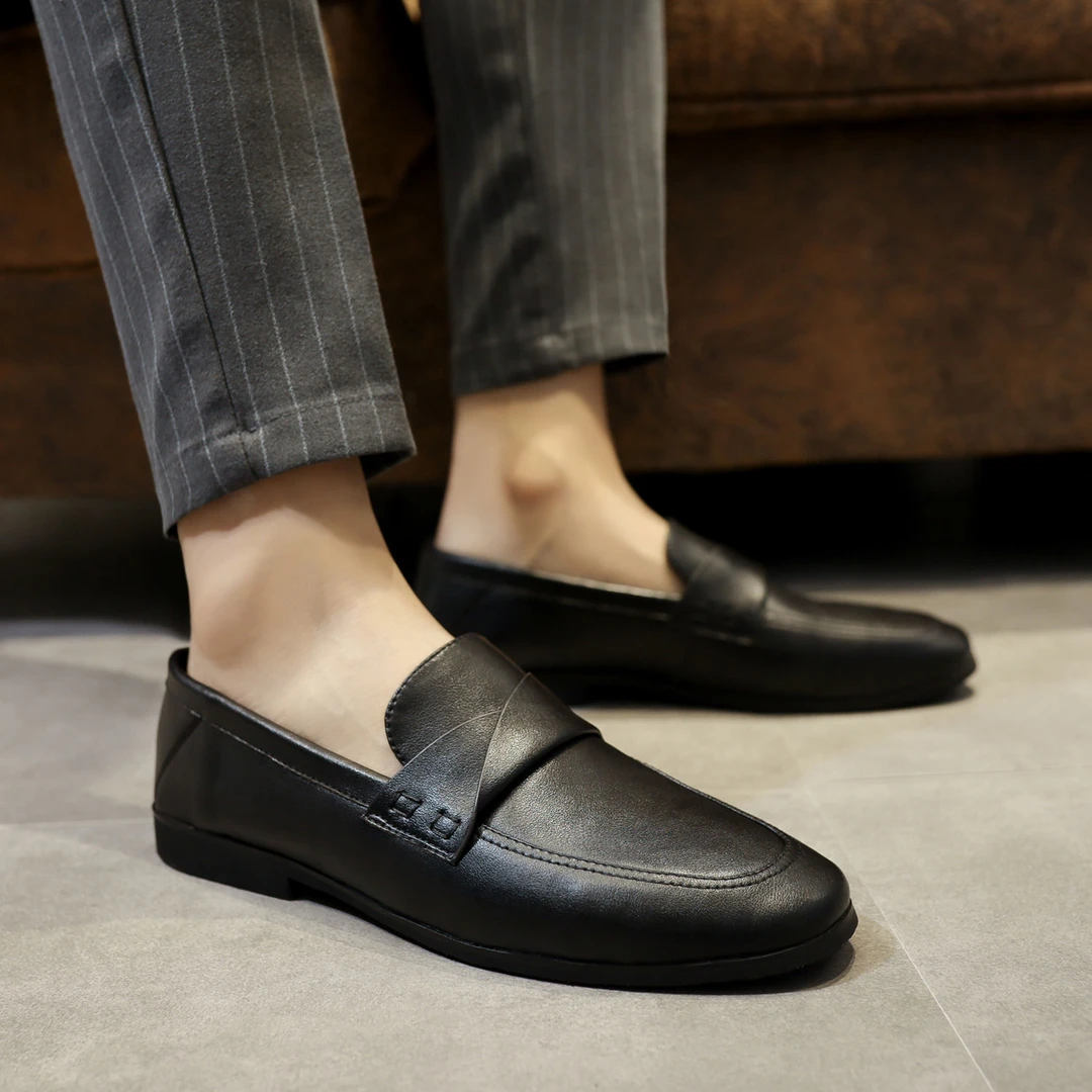 2025发型师男鞋复古韩版潮流英伦透气小皮鞋男休闲软底黑色驾车懒