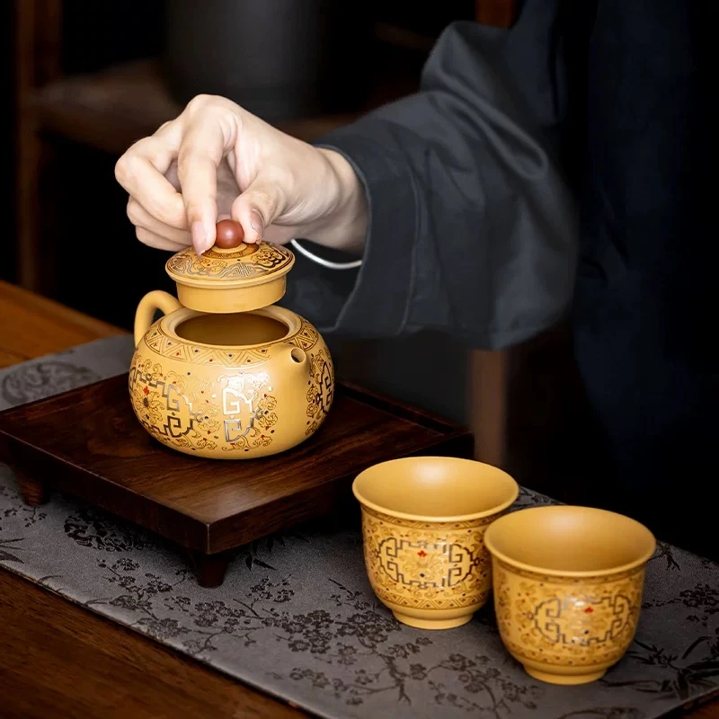 紫砂掐金丝西施壶一壶两杯+莲花茶盘+礼盒ZH82