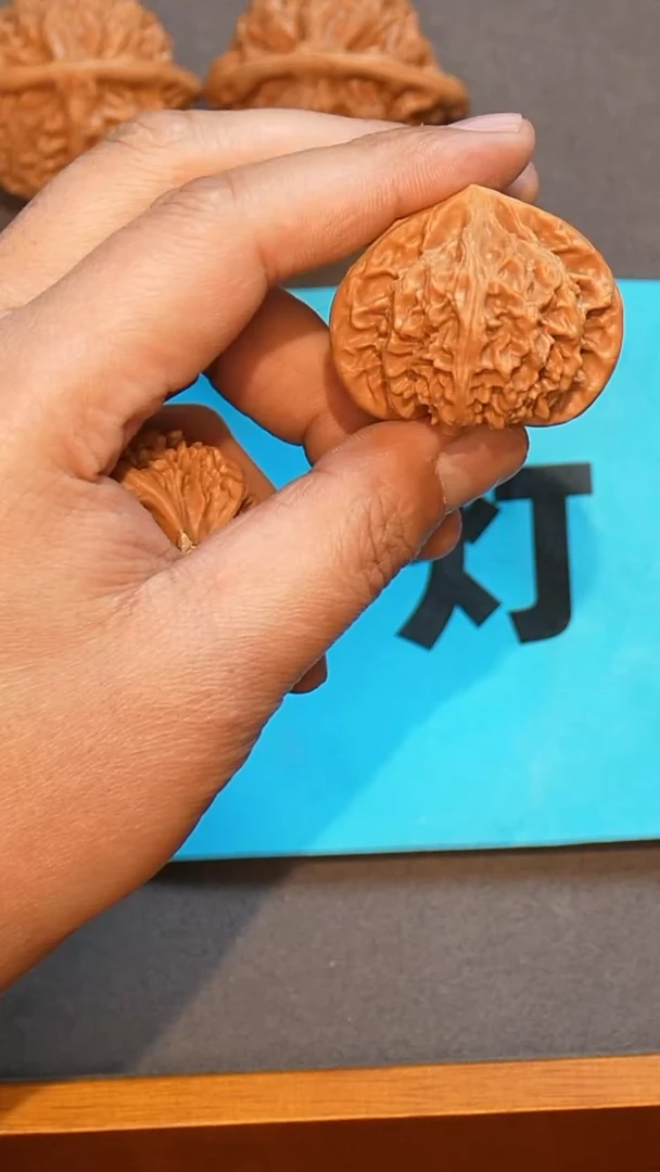 【闪购商品】文玩核桃把件宫灯43左右（已打底）