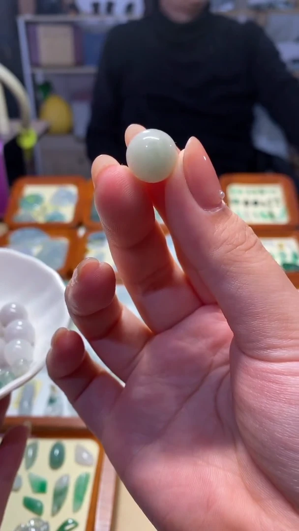 【闪购商品】翡翠珠子未镶嵌1324