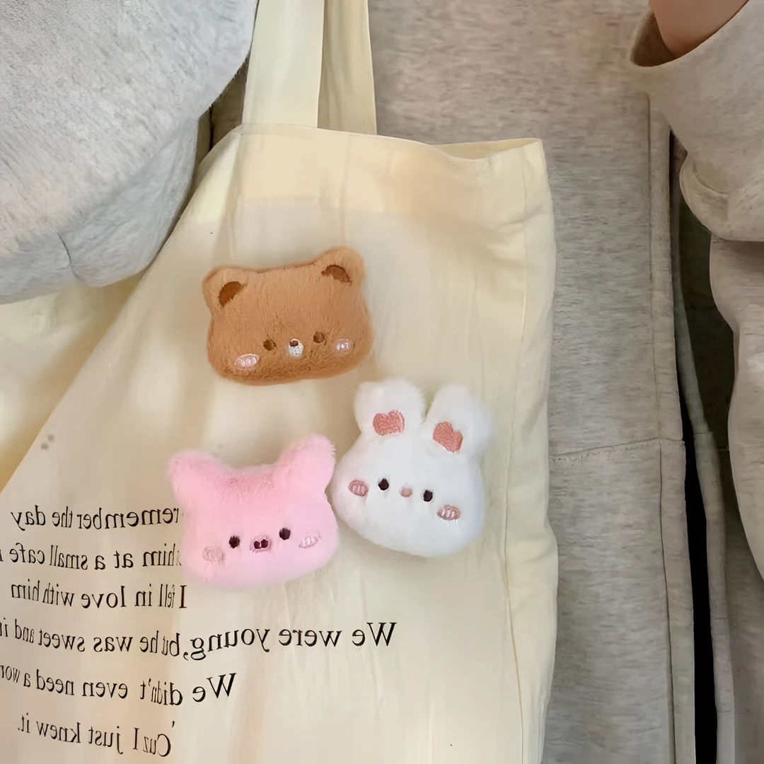 新款小兔子毛绒公仔胸针卡通熊猫青蛙衣服包包玩偶别针活动小礼品