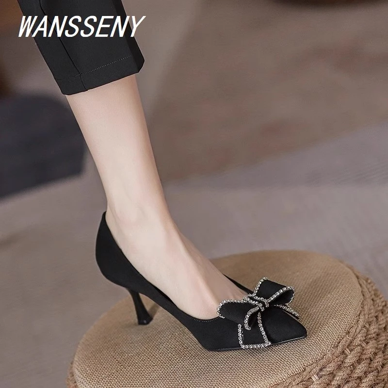 WANSSENY2024新款不累脚高跟鞋大码绒面气质水钻蝴蝶结黑色单鞋女