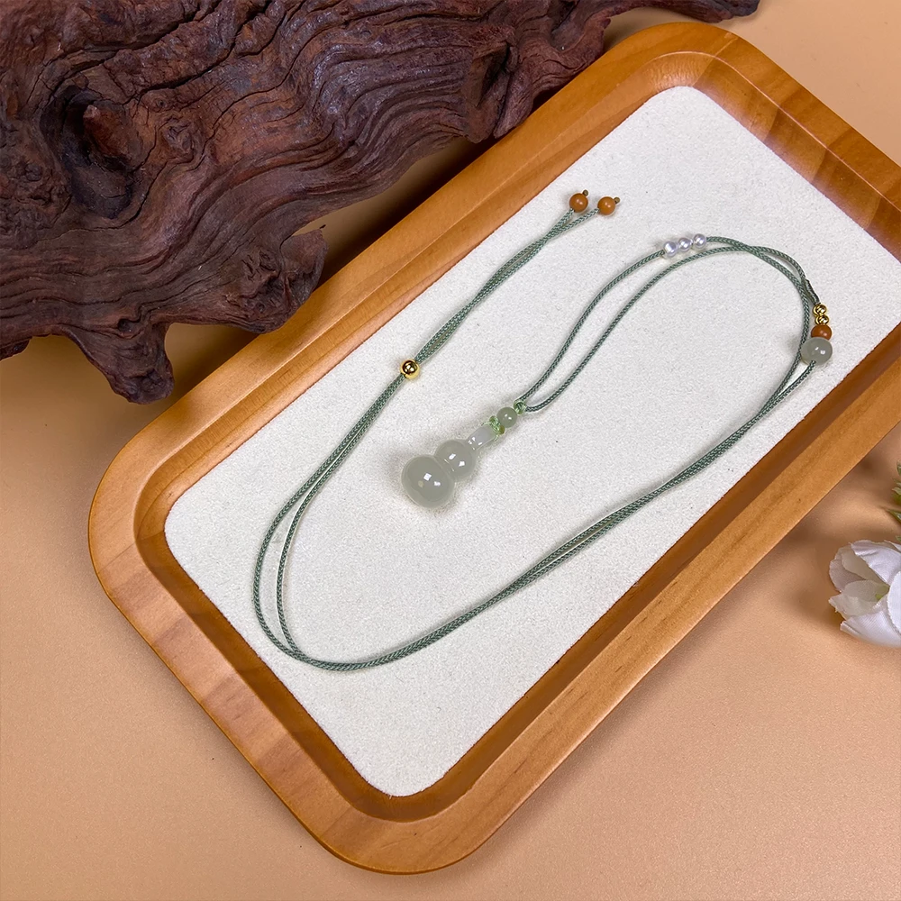 纯天然和田玉手工时尚葫芦吊坠10*22（多样性发货发其一）