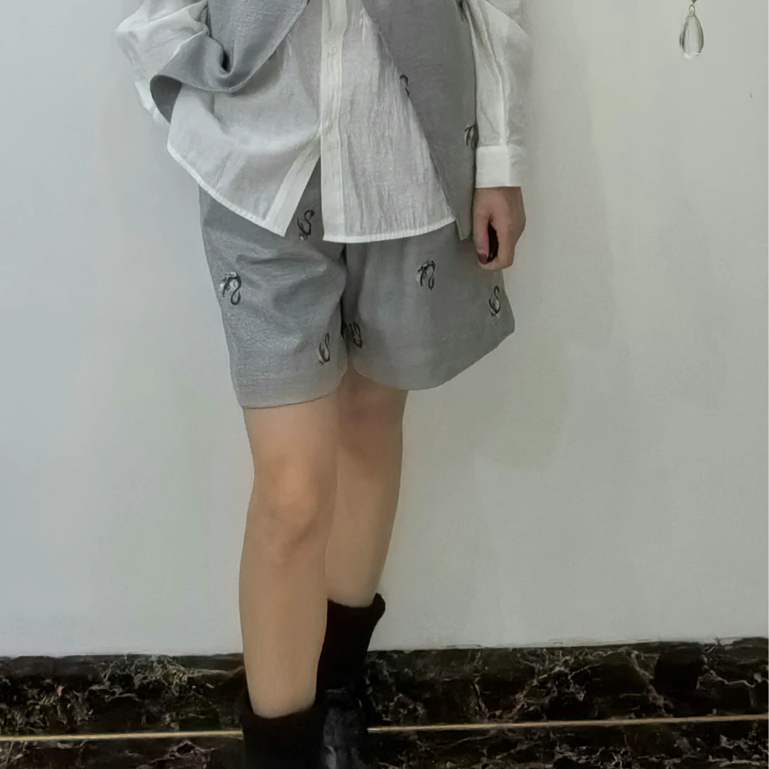 秋冬刺绣小天鹅夏季五分短裤裤子时尚休闲百搭显瘦宽松设计师轻奢