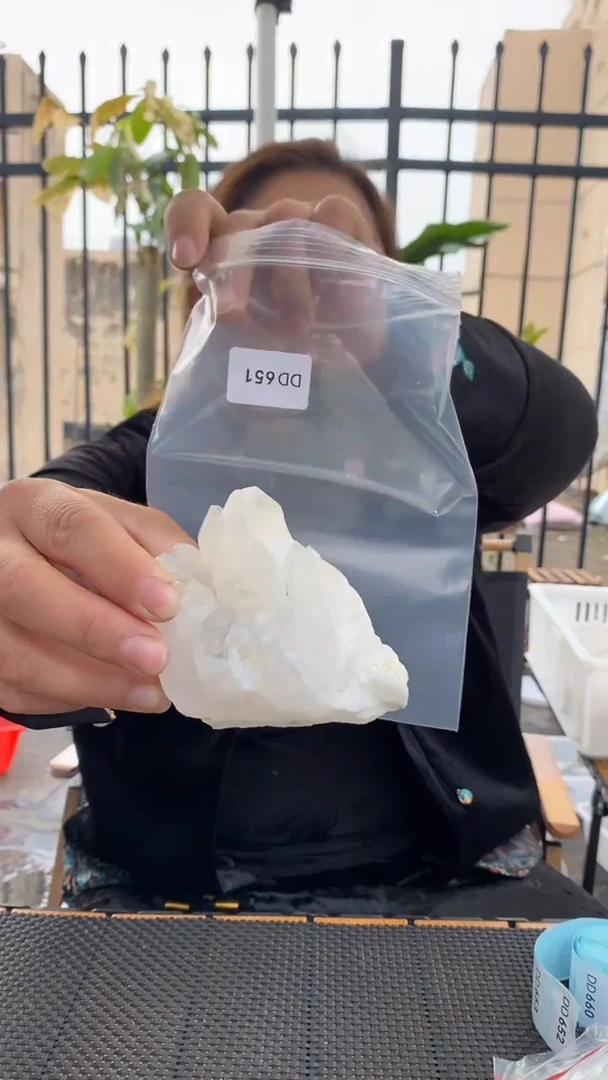 【闪购商品】水晶原石未镶嵌喜马拉雅原石D651