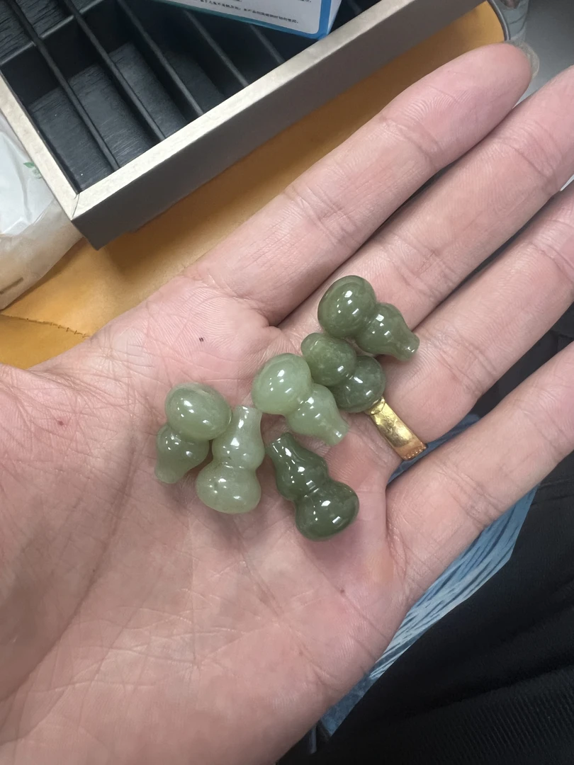 和田玉小葫芦吊坠