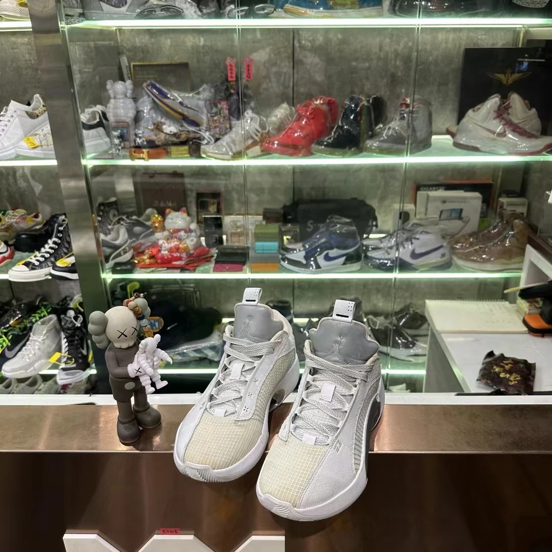 aj35白银配色篮球鞋/44码/已鉴定洗护/市场价999/售价519