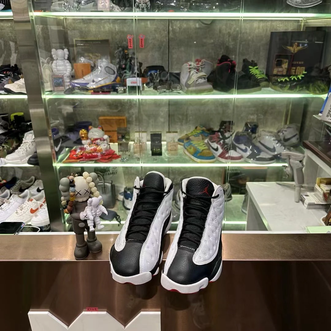 aj13熊猫篮球鞋/42.5码/无配件/已鉴定洗护/市场价2399/售价1199