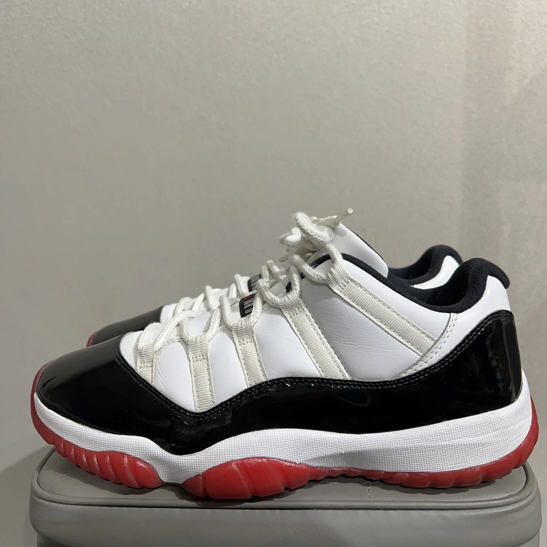 aj11黑红康扣/44.5码/有原盒/已洗护鉴定/原价2169/售价1199
