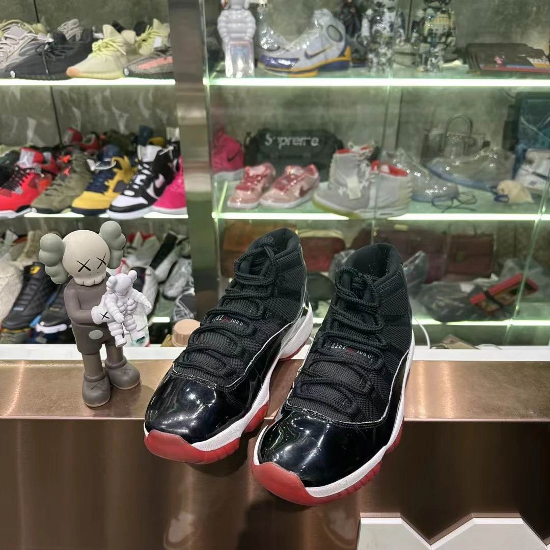 aj11黑红篮球鞋/42码/ 原盒/已鉴定洗护/市场价1999/售价949
