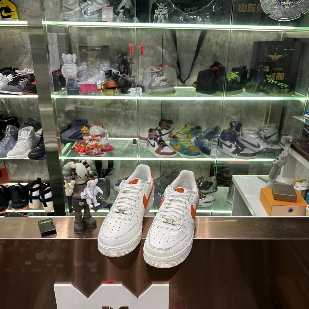 af1白橘板鞋/44码/原盒/已鉴定洗护/市场价899/售价499