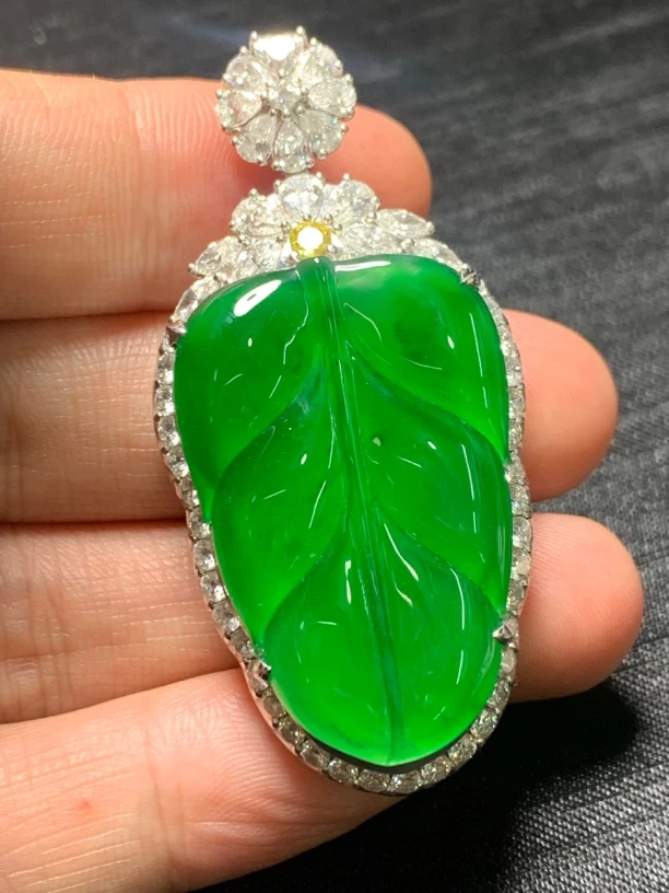 天然A货翡翠叶子