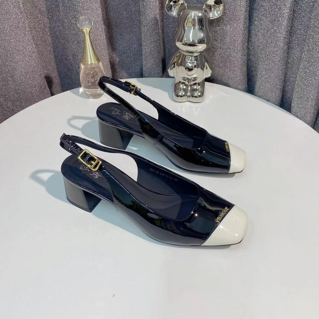 CL8894 黑色  2024夏季新款一字带粗跟方头女士包头四季凉鞋