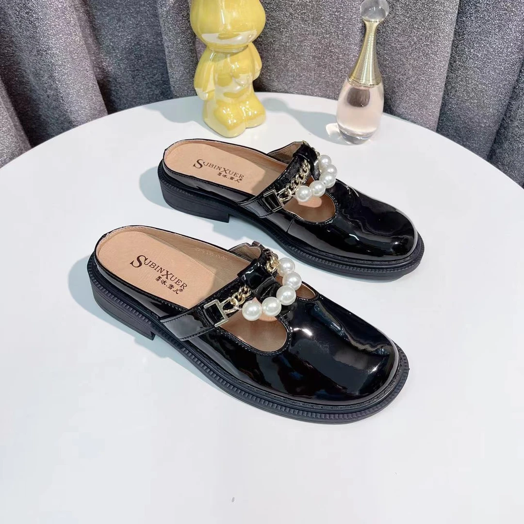 CL8479  黑色  夏季时尚百搭舒适女士低跟包头凉拖鞋