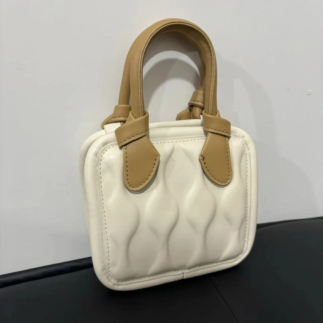 一张同学小众百搭手提包V64米卡其