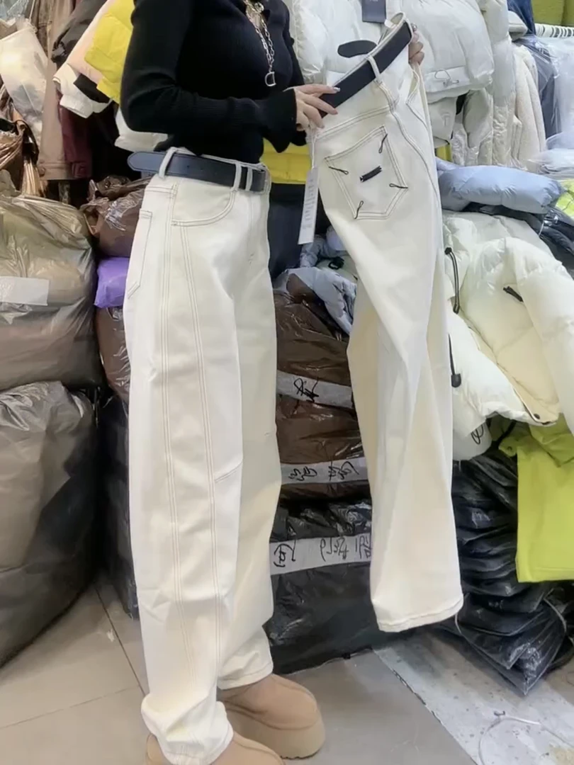 白色高腰阔腿裤牛仔裤2024秋冬新款加绒加厚高腰宽松显瘦弯刀裤