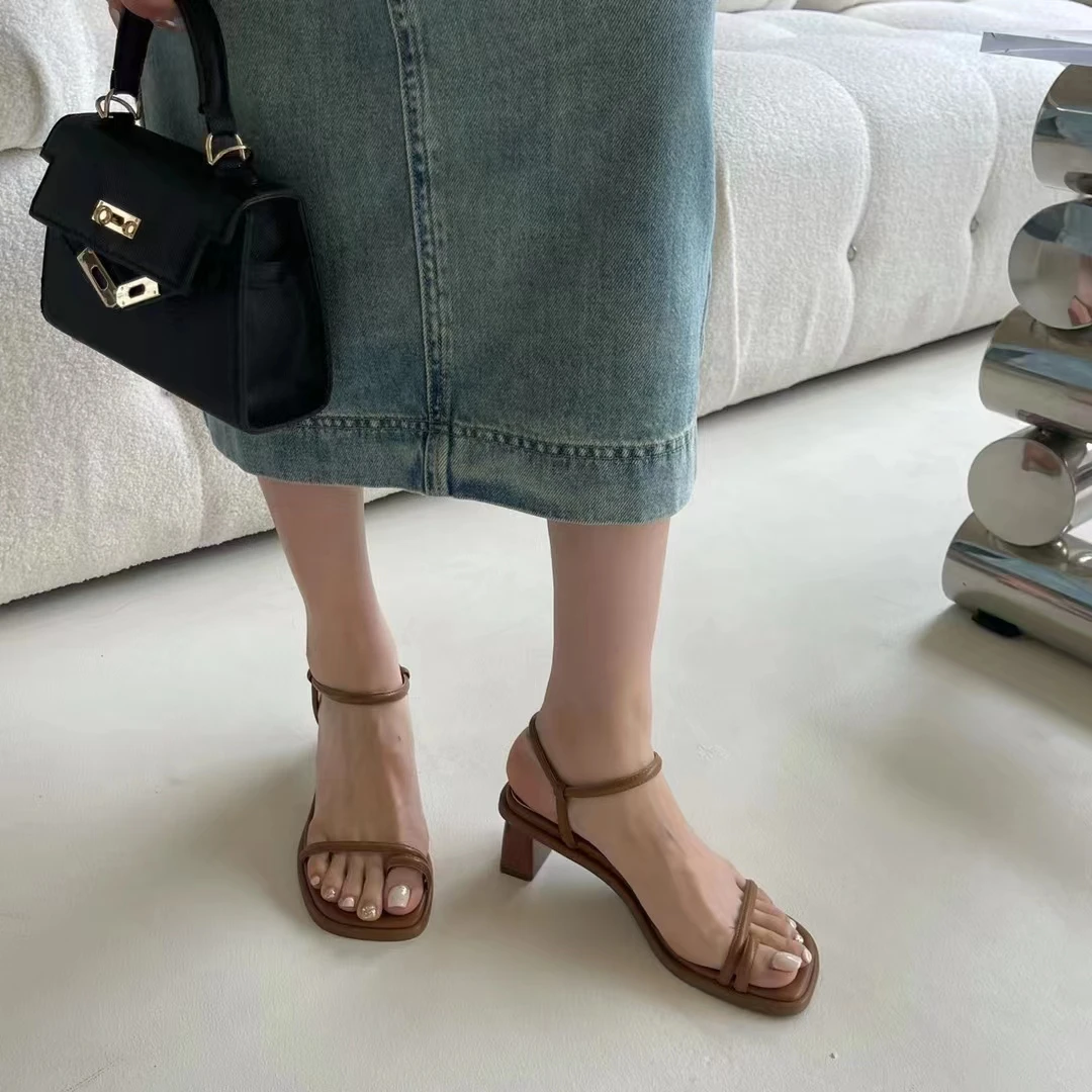 专柜正品夏季新款161116简约细带子搭扣套趾凉鞋粗跟6厘米