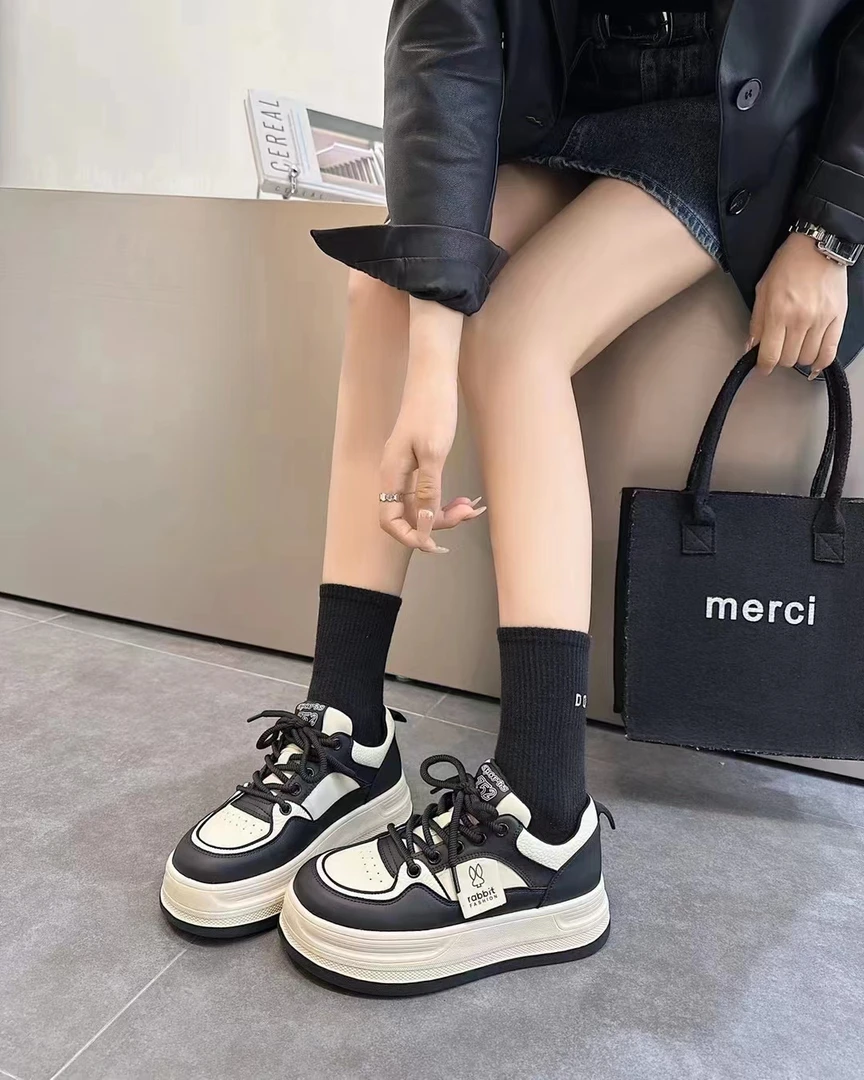 专柜正品秋冬新款228892厚底板鞋女百搭女鞋舒适休闲运动鞋时尚