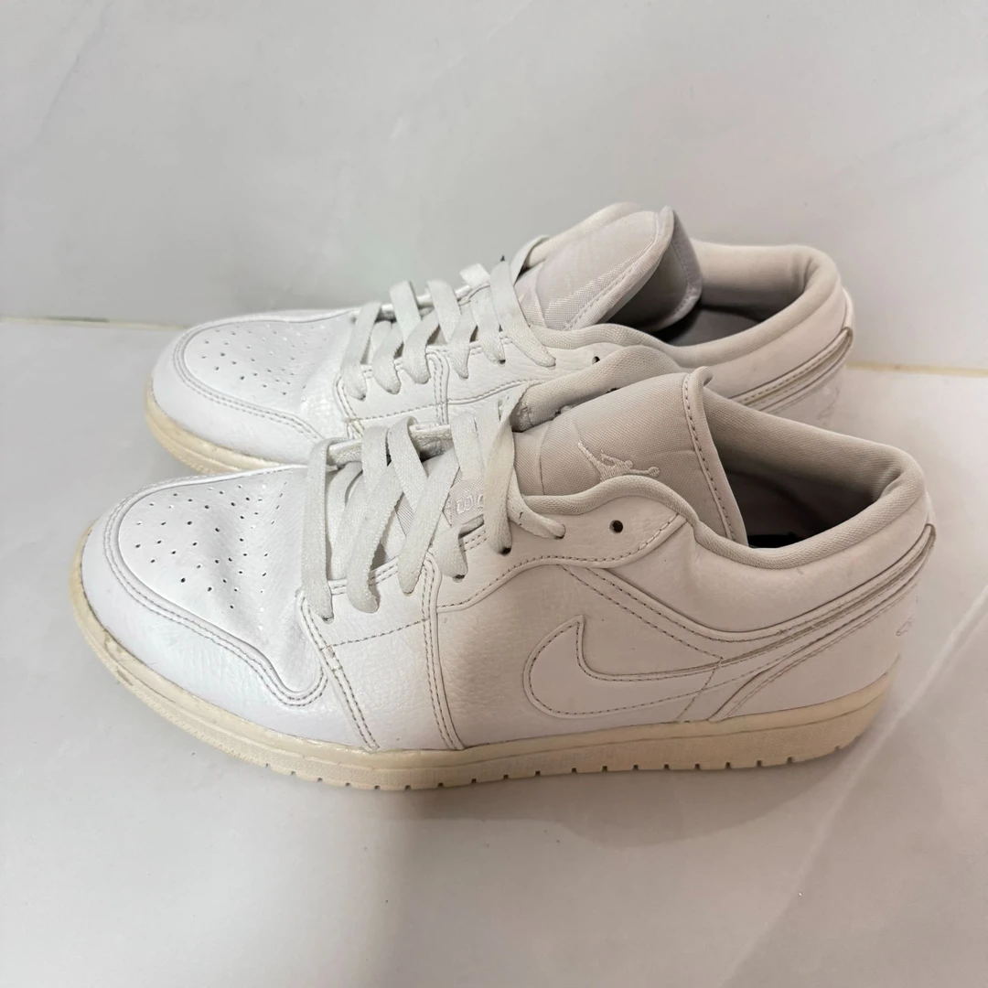 41码/AJ 1 低帮 纯白 复古篮球鞋 鞋头胶印 瑕疵不刀