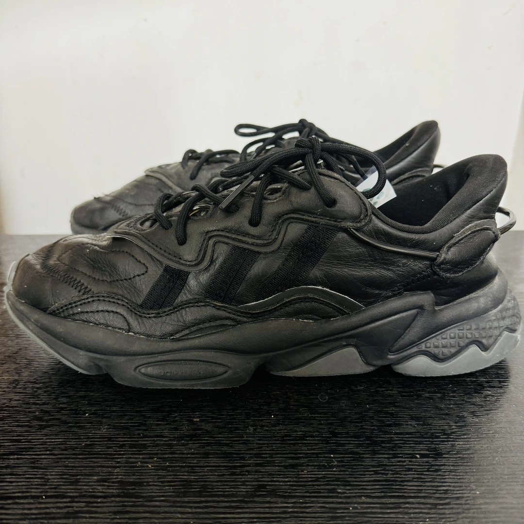42码/adidas 低帮 黑 生活休闲鞋