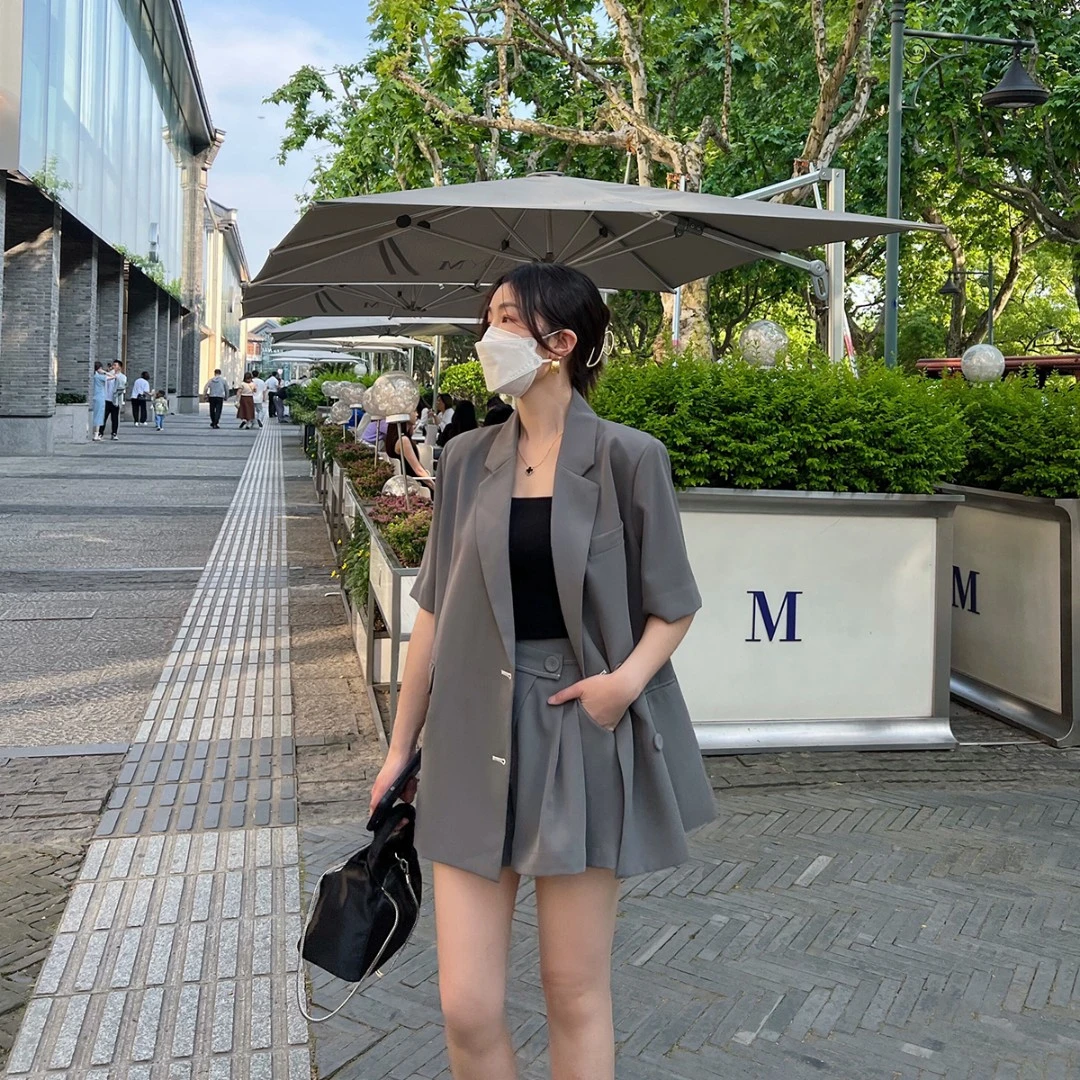 设计感小众2025年夏季新款休闲百搭短袖西装外套女上衣