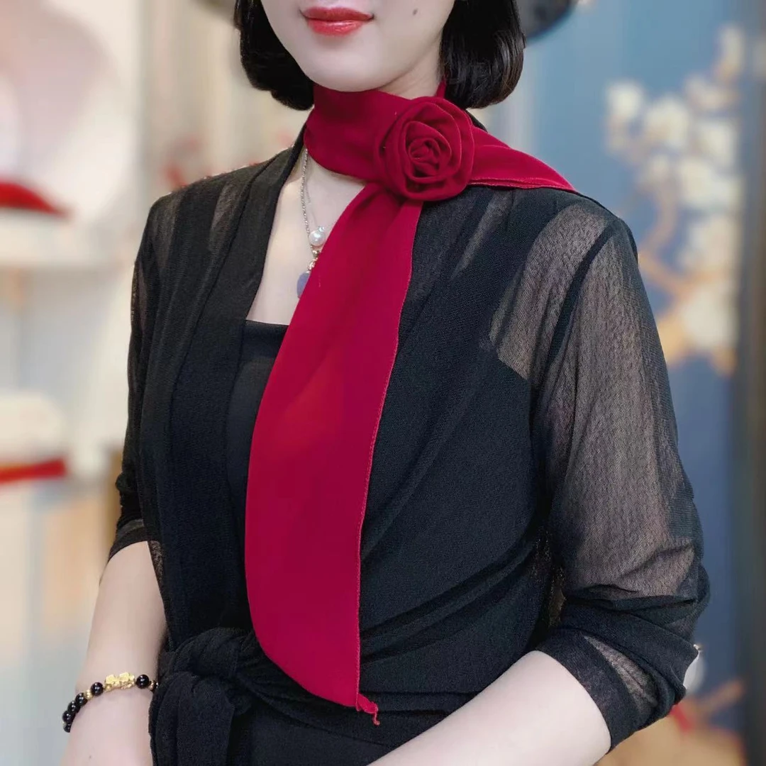 夏季薄款玫瑰花小丝巾百搭洋气女士围巾时尚气质减龄旅游拍照长巾