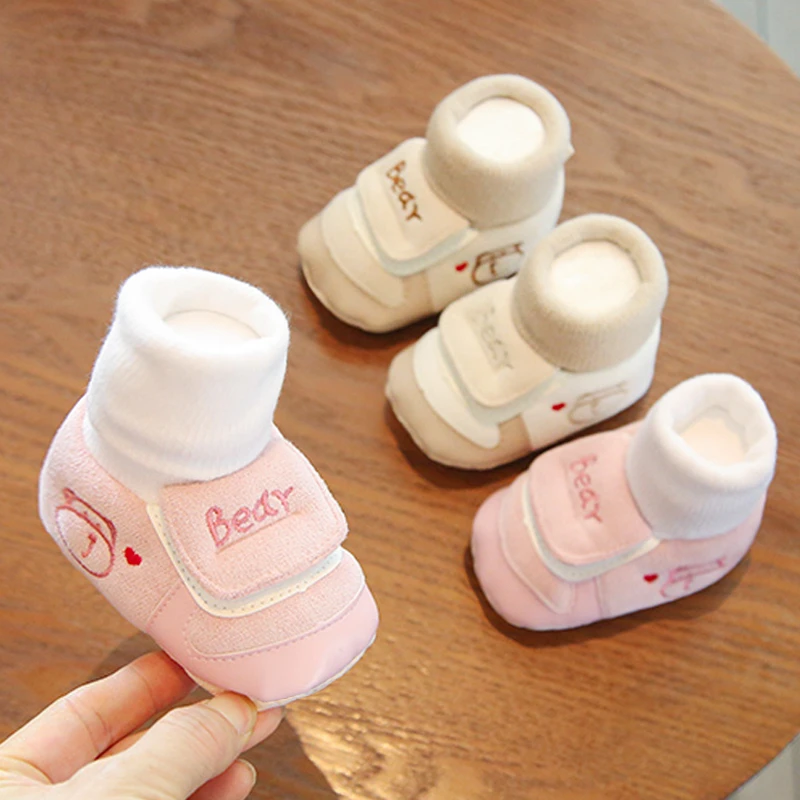 冬季新生儿加绒加厚0-12个月防掉加厚舒适宝宝鞋婴幼儿步前鞋