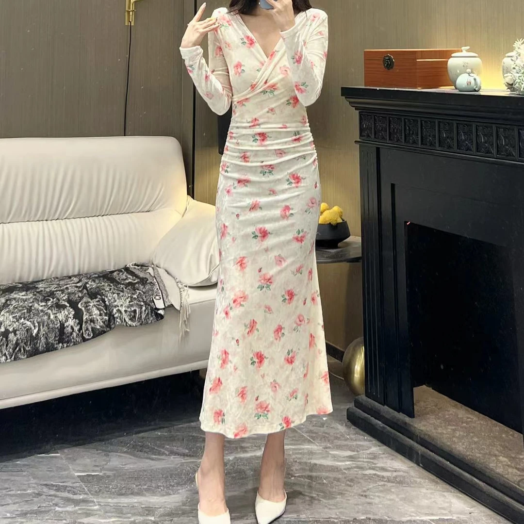 气质女人味轻奢V领长袖丝绒朝朝落落显瘦包身时尚百搭鱼尾连衣裙