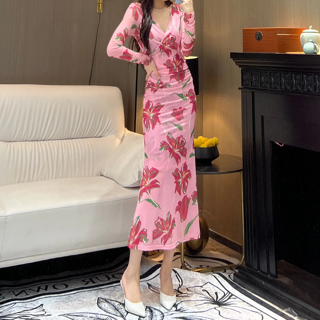 气质女人味轻奢V领长袖鸢尾花海显瘦包身修身时尚百搭鱼尾连衣裙