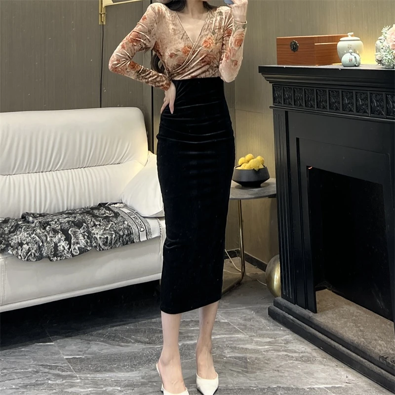 气质女人味轻奢V领长袖丝绒拼接暖色橘粉包身时尚百搭长款连衣裙