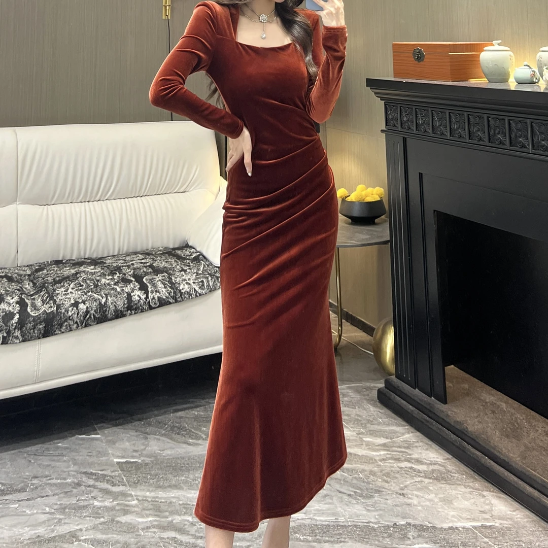 气质女人味轻奢方领长袖丝绒纯色显瘦包身时尚百搭鱼尾连衣裙