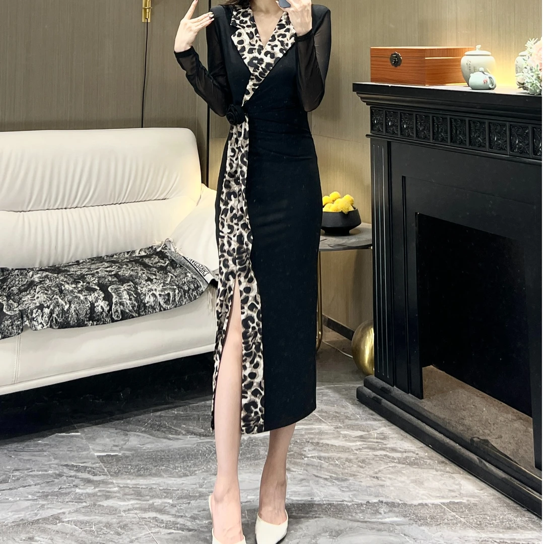 气质女人味轻奢拼接西装领长袖黑白豹纹显瘦百搭时尚开衩连衣裙
