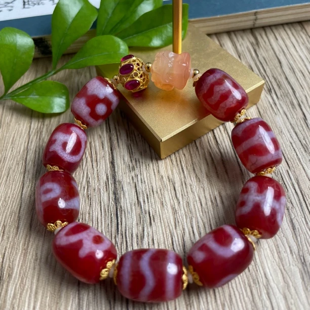 红肉多宝血丝纹多图腾手串天然玛瑙手串15.5*13mm