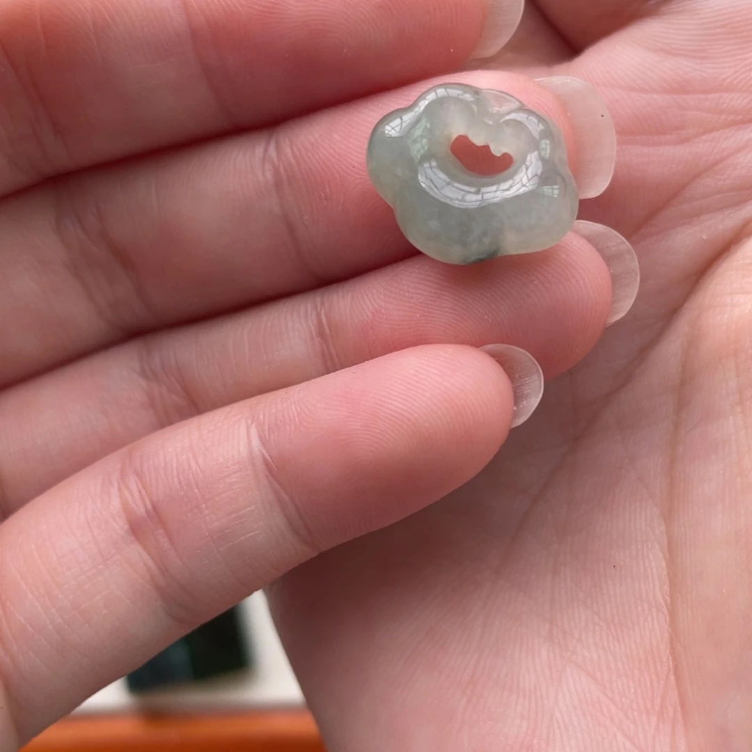 翡翠颈饰未镶嵌祥云锁