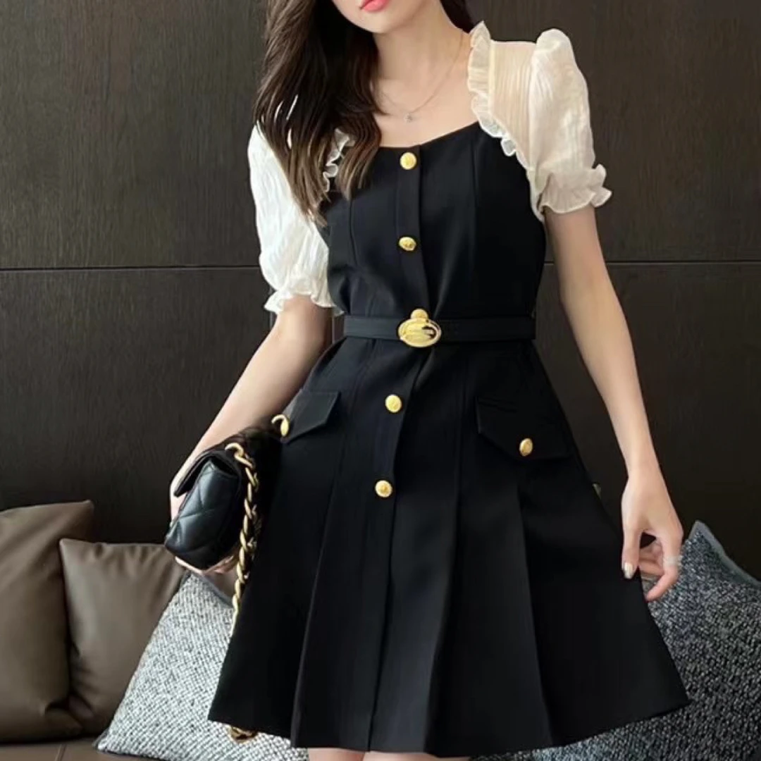 假两件收身连衣裙