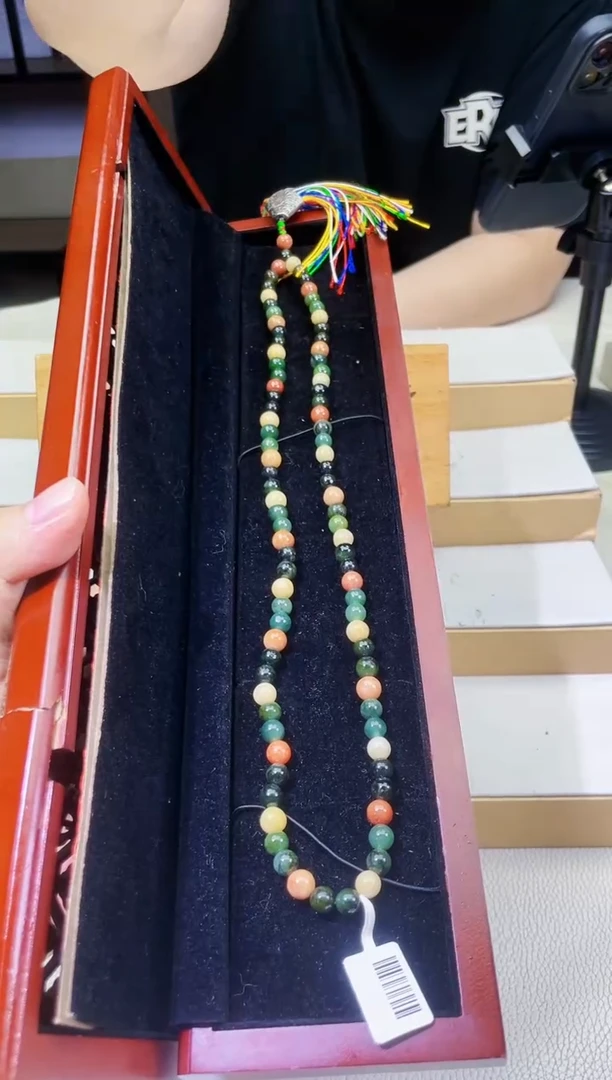 【闪购商品】翡翠颈饰未镶嵌10150003