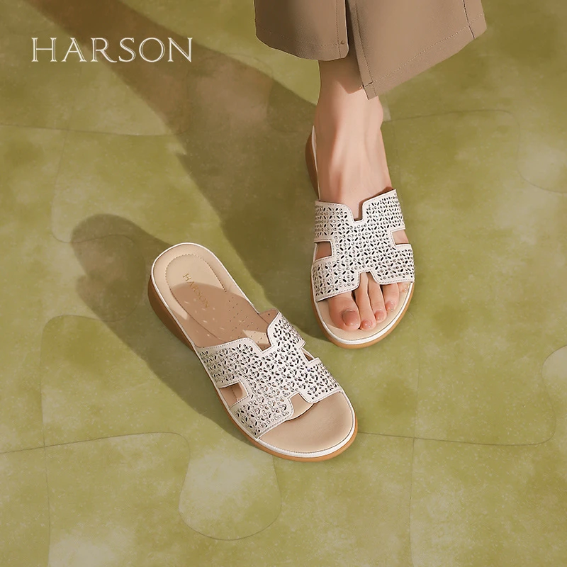 Harson/哈森HARSON哈森24夏季新品舒适水钻女拖鞋HM246101